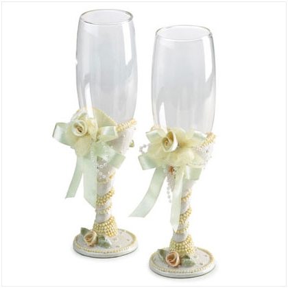 結婚式のメガネやボトルの装飾